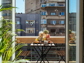 NewStudio & City Center I Balcony I Netflix
